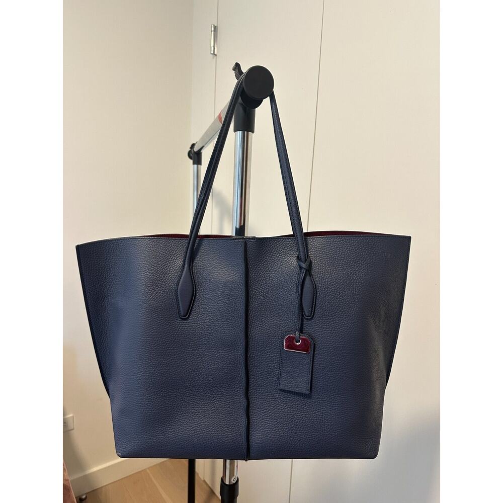 Tod's Tote Bag "Joy" large, soft grained leather blue - perfect for business
